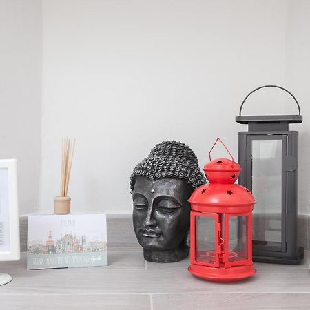 Amazing And New Penthouse In City Center 밀라노 외부 사진