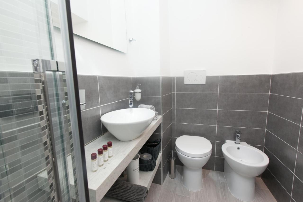Amazing And New Penthouse In City Center 밀라노 외부 사진